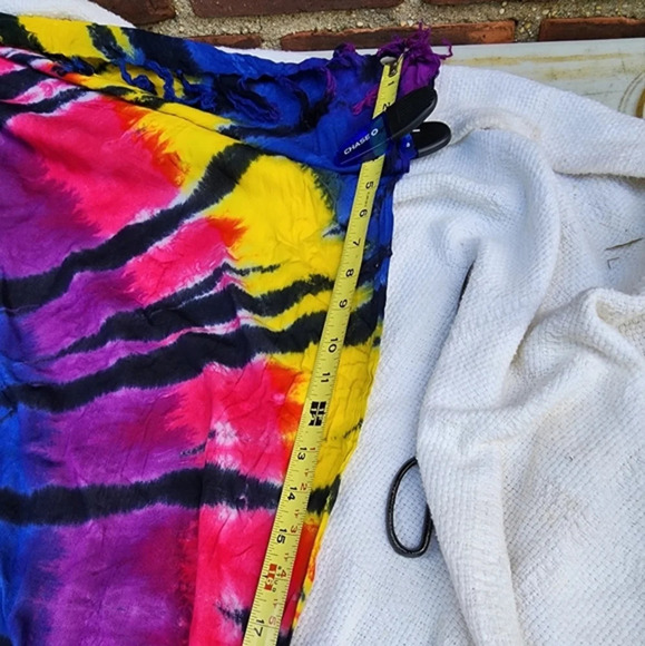 Tie‎ Dyed HUGE shawl/ serape/ beach cover - Picture 9 of 9